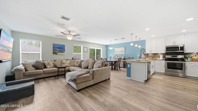12068 VERSAILLES Street, Jacksonville, FL 32224