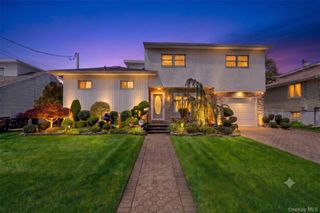 3495 Bayfield Boulevard, Oceanside, NY 11572