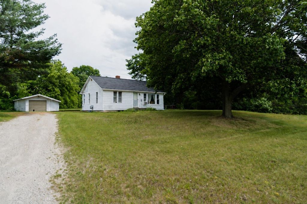 8196 Ludington Drive, Garfield Twp, MI 48632