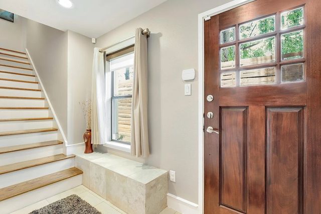 2121 Albany Street, Dallas, TX 75201