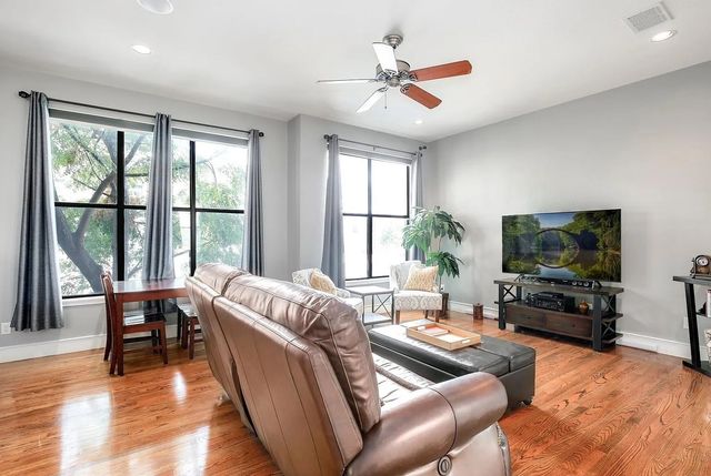 2121 Albany Street, Dallas, TX 75201
