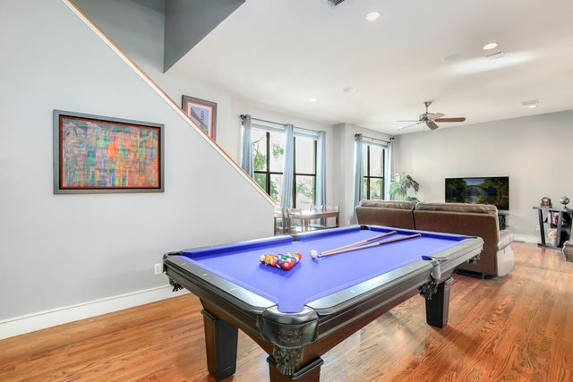 2121 Albany Street, Dallas, TX 75201