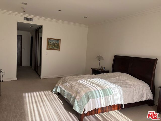 125 N Gale Drive 204, Beverly Hills, CA 90211