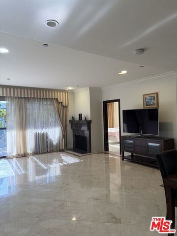 125 N Gale Drive 204, Beverly Hills, CA 90211