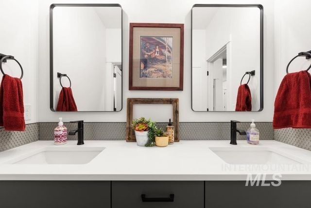 258 W Kinross St, Middleton, ID 83644