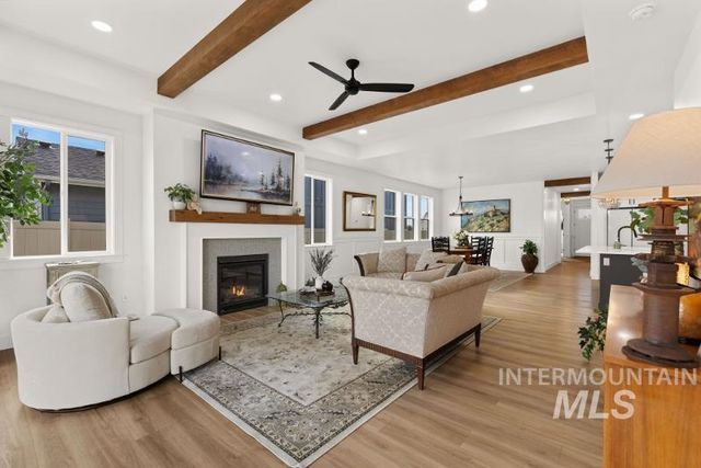 258 W Kinross St, Middleton, ID 83644