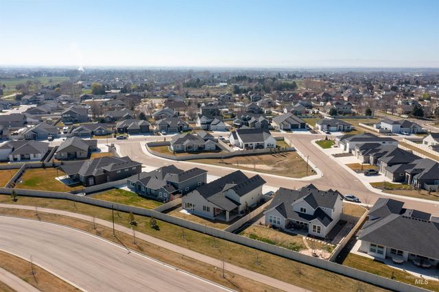 258 W Kinross St, Middleton, ID 83644