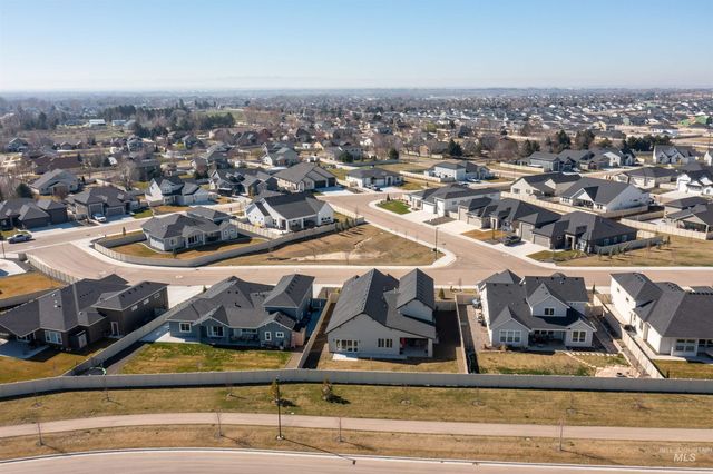 258 W Kinross St, Middleton, ID 83644