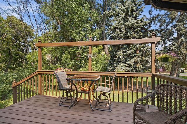 13036 Ottawa Drive, Savage, MN 55378