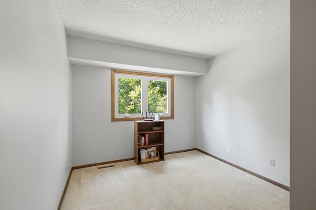 13036 Ottawa Drive, Savage, MN 55378