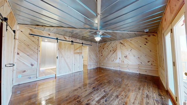 305 Simpkins Lane, Mayfield, KY 42066