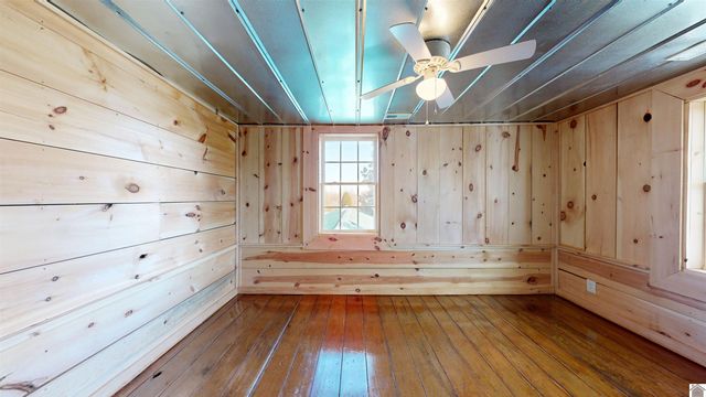 305 Simpkins Lane, Mayfield, KY 42066