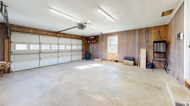 305 Simpkins Lane, Mayfield, KY 42066