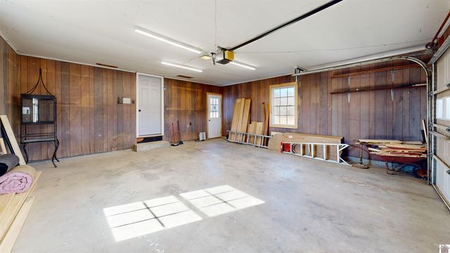 305 Simpkins Lane, Mayfield, KY 42066