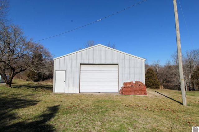 305 Simpkins Lane, Mayfield, KY 42066