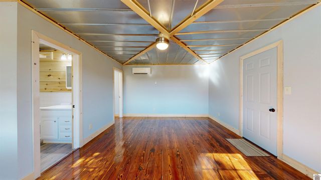 305 Simpkins Lane, Mayfield, KY 42066