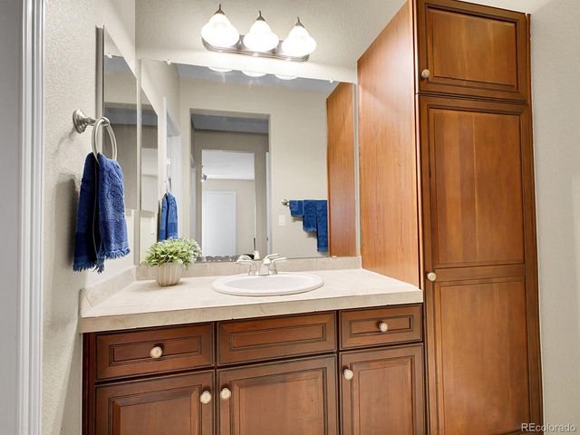 10432 Willowwisp Way, Highlands Ranch, CO 80126