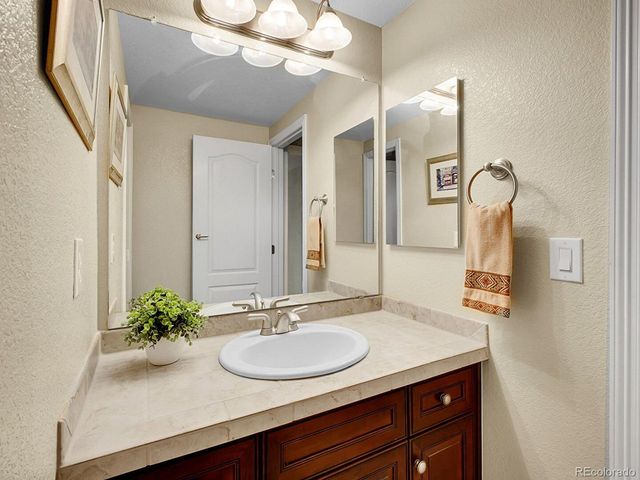 10432 Willowwisp Way, Highlands Ranch, CO 80126