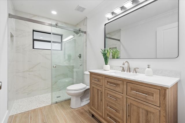 24 Dunbar Road, Palm Beach Gardens, FL 33418