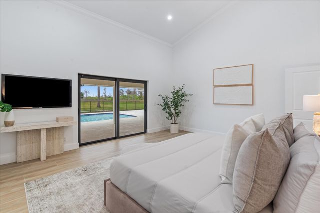 24 Dunbar Road, Palm Beach Gardens, FL 33418