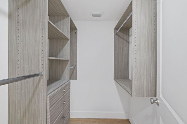 24 Dunbar Road, Palm Beach Gardens, FL 33418