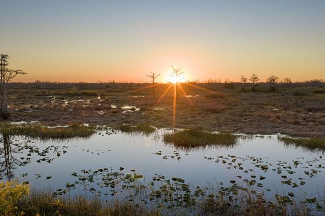 24 Dunbar Road, Palm Beach Gardens, FL 33418