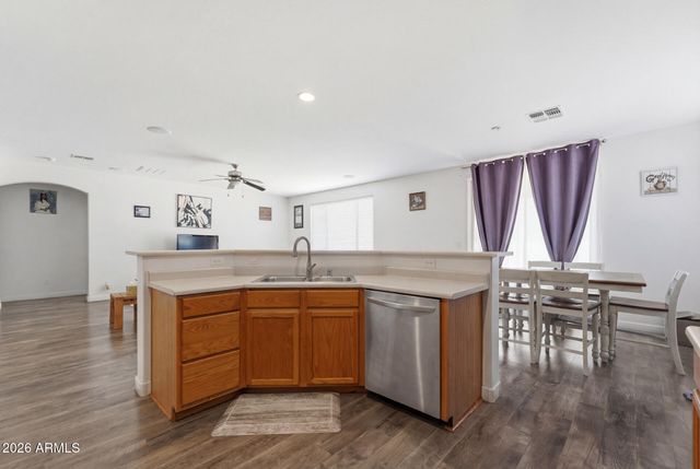 10961 W CHASE Lane, Avondale, AZ 85323