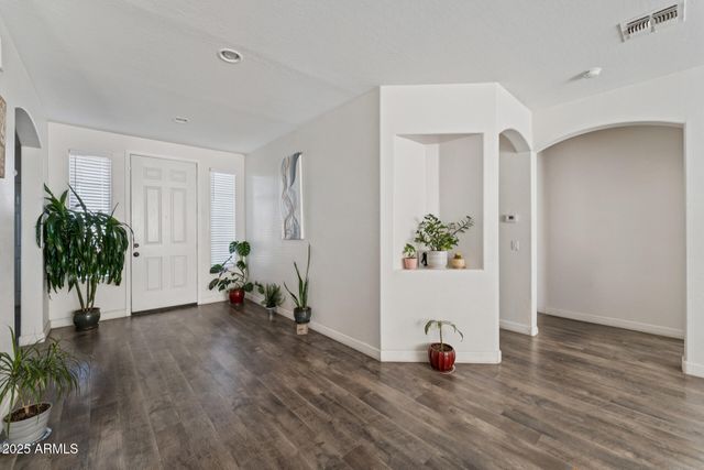 10961 W CHASE Lane, Avondale, AZ 85323