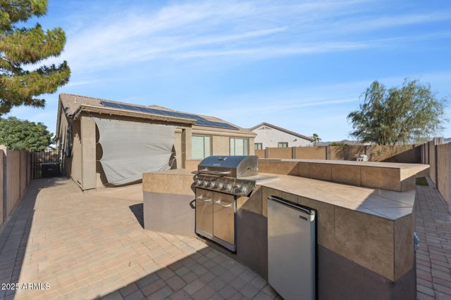 10961 W CHASE Lane, Avondale, AZ 85323