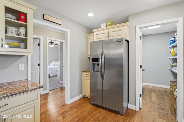 415 SPRING AVENUE, Holts Summit, MO 65043