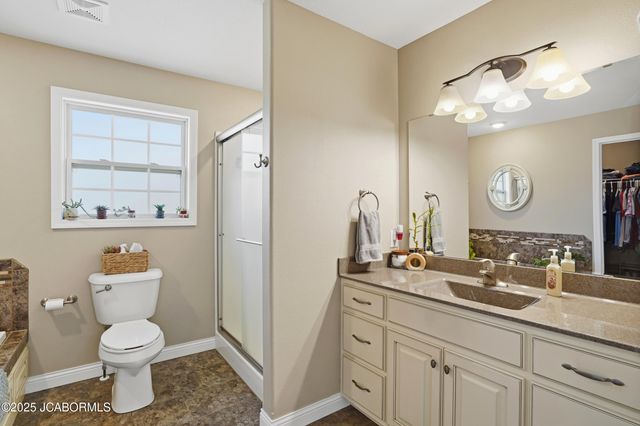 415 SPRING AVENUE, Holts Summit, MO 65043