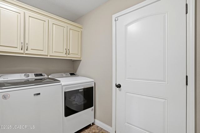 415 SPRING AVENUE, Holts Summit, MO 65043