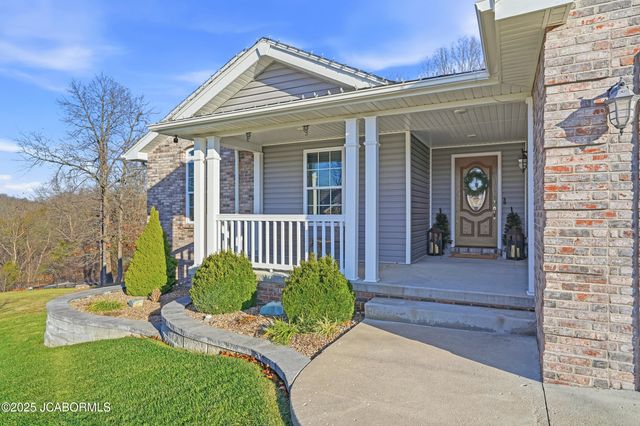 415 SPRING AVENUE, Holts Summit, MO 65043