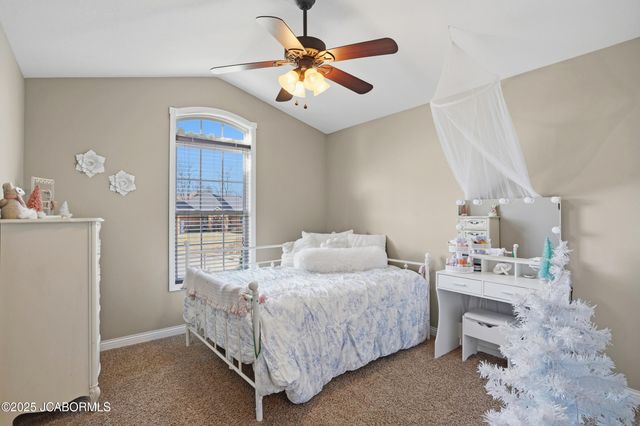 415 SPRING AVENUE, Holts Summit, MO 65043