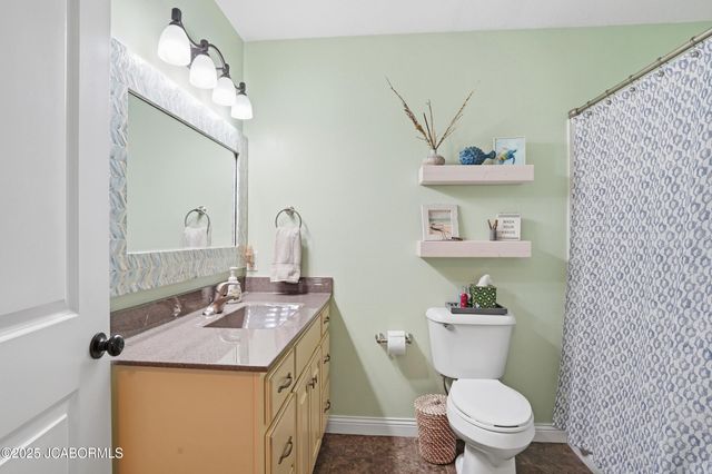 415 SPRING AVENUE, Holts Summit, MO 65043