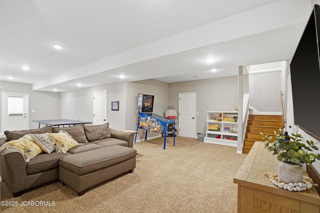 415 SPRING AVENUE, Holts Summit, MO 65043