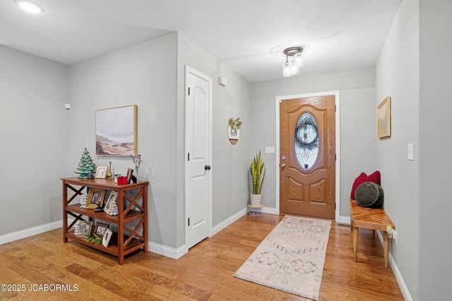 415 SPRING AVENUE, Holts Summit, MO 65043