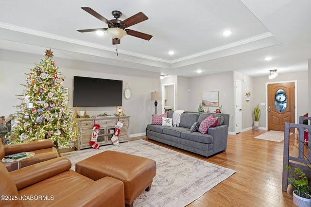 415 SPRING AVENUE, Holts Summit, MO 65043