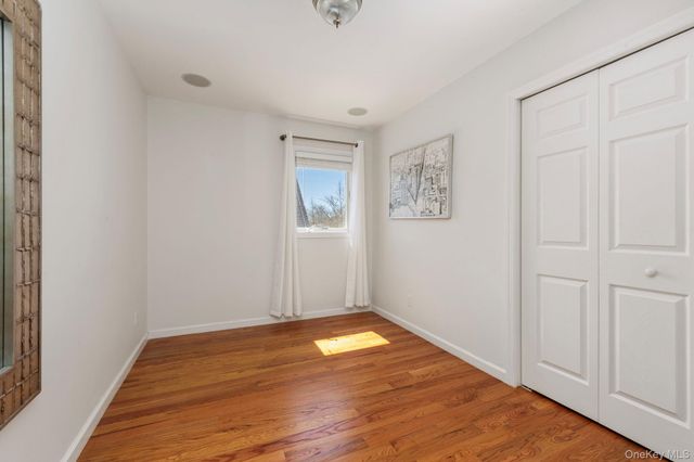 8227 265th Street, Glen Oaks, NY 11004