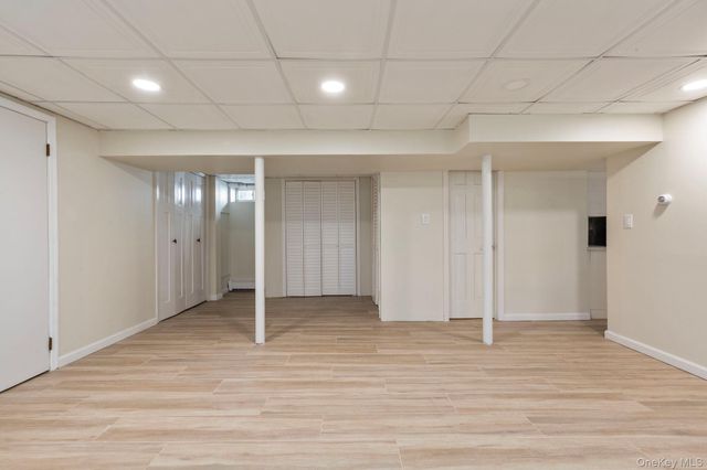 8227 265th Street, Glen Oaks, NY 11004