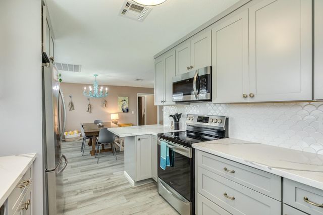 306 Pompano Lane, Surfside Beach, TX 77541