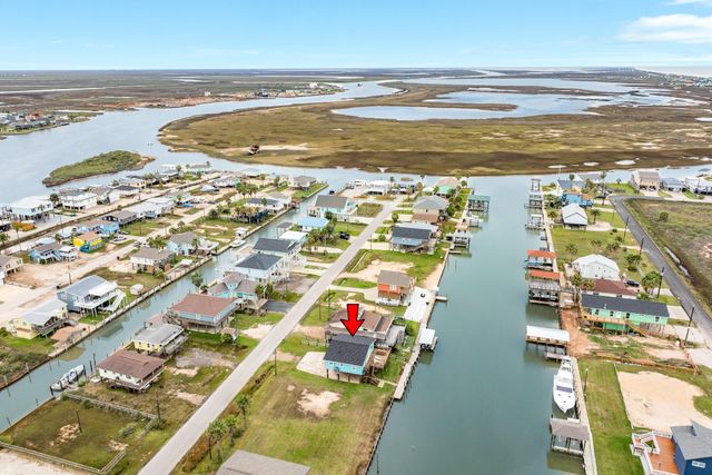 306 Pompano Lane, Surfside Beach, TX 77541