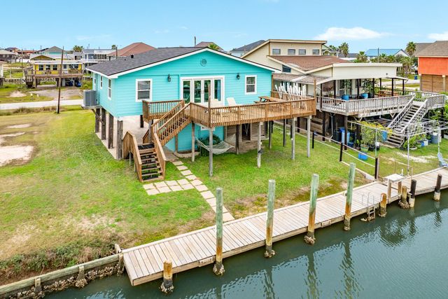 306 Pompano Lane, Surfside Beach, TX 77541