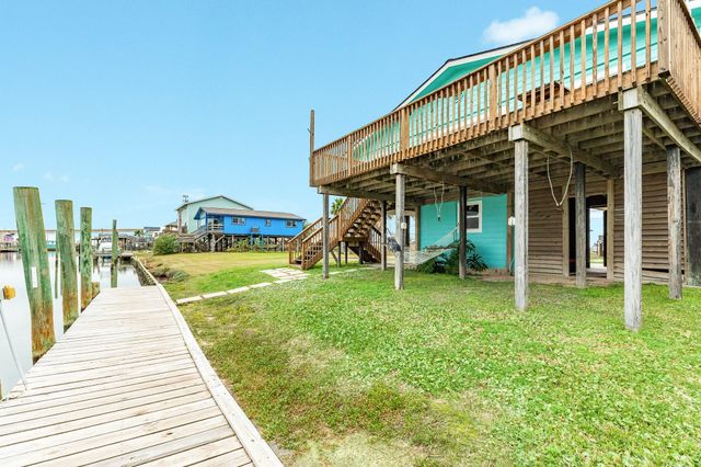 306 Pompano Lane, Surfside Beach, TX 77541