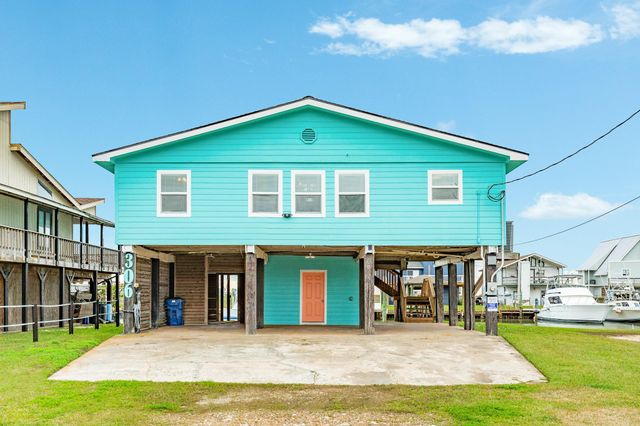 306 Pompano Lane, Surfside Beach, TX 77541