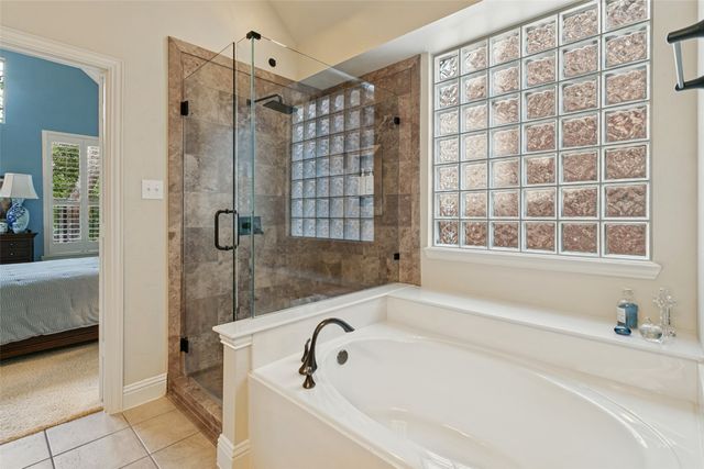 2206 Muskeg Lane, Euless, TX 76039