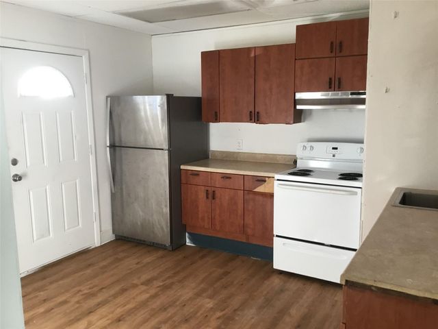 1404 E Bayshore Drive B, Dickinson, TX 77539
