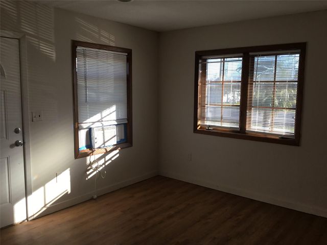 1404 E Bayshore Drive B, Dickinson, TX 77539