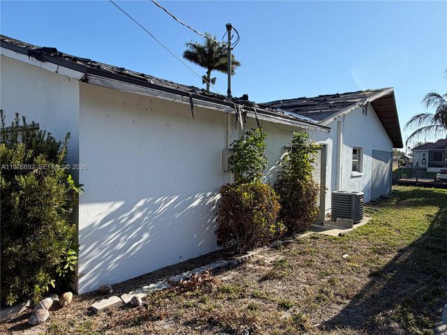 4945 Sorrento Court, Cape Coral, FL 33904