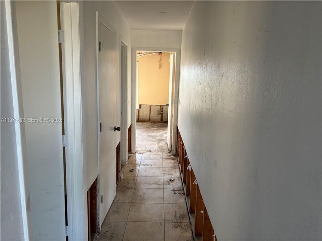 4945 Sorrento Court, Cape Coral, FL 33904